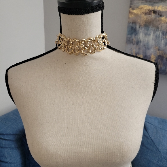 Gold tone choker - Picture 3 of 9